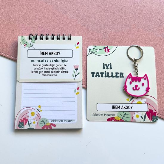 Çiçekli İsme Özel Defter ve Anahtarlık resmi