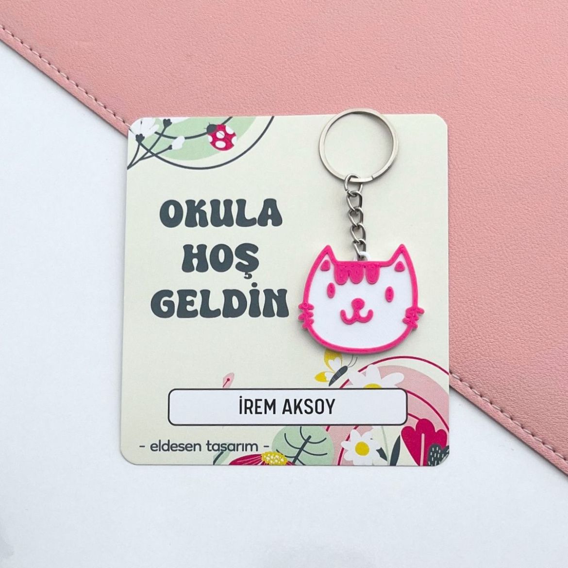 Çiçekli İsme Özel Kartlı Anahtarlık Okul Açılışı Hediyesi resmi
